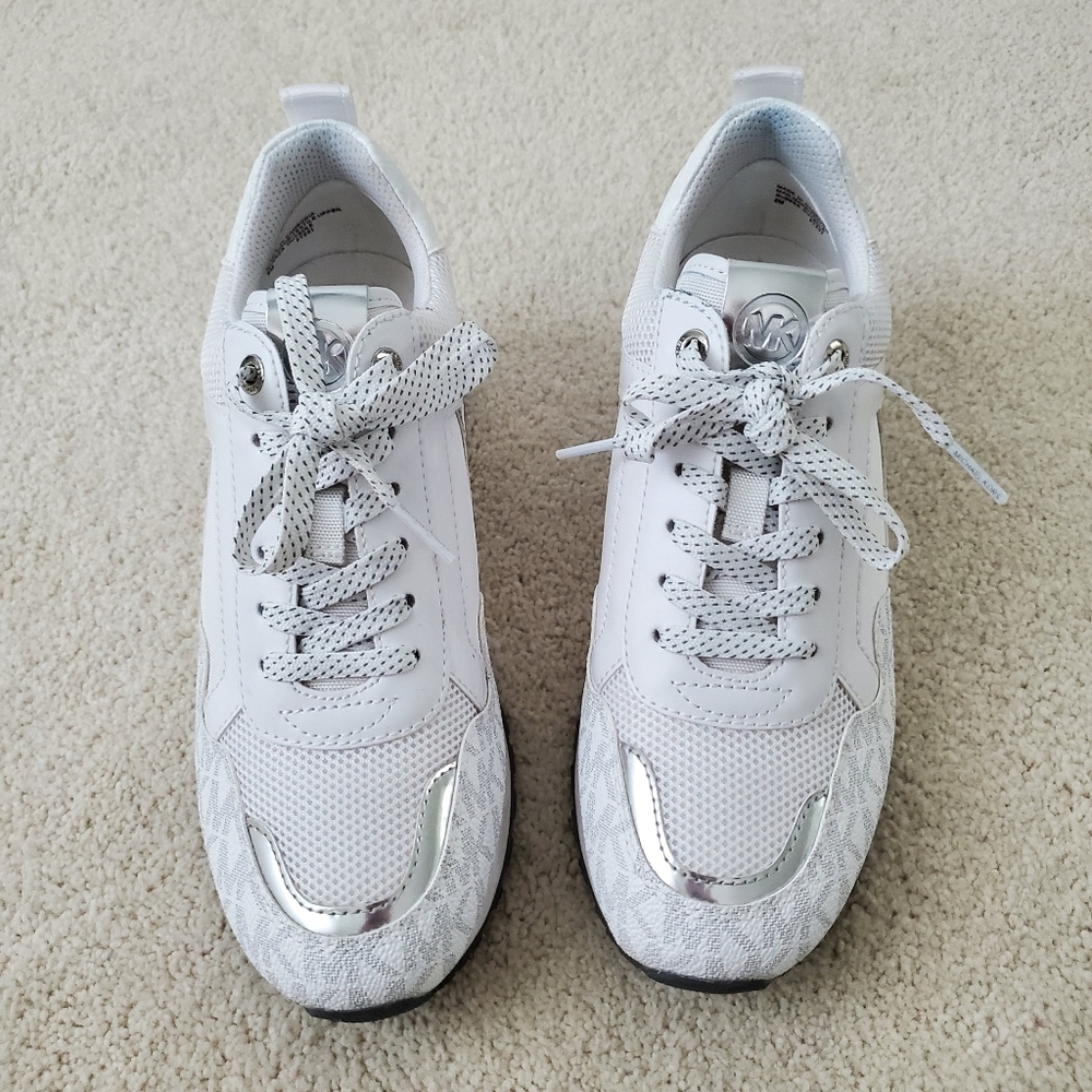 NWOT Michael Kors Wilma Mixed Media Trainer Sneakers Shoes Silver/ White sz6 - Picture 10 of 12